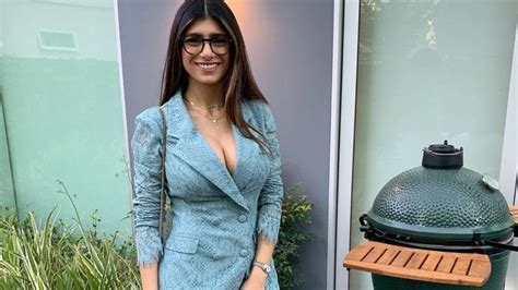 mia khalifa shock pipo as she say she make only 12 000 from acting