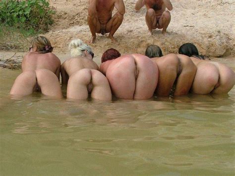 Naked Women Group Bent Over Ass —
