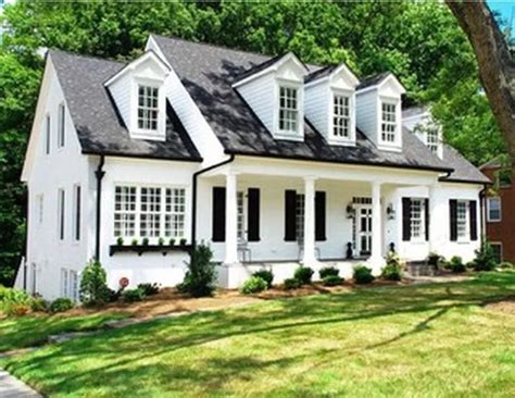 traditional cape  house exterior ideas  cape  house exterior exterior house colors