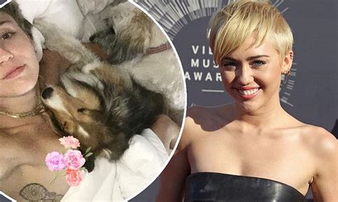 Miley Cyrus Sends Fans Wild With Topless Selfie Daily Mail Online