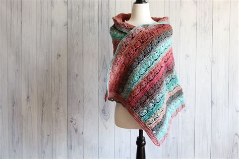 beautiful  crochet shawl patterns rich textures crochet