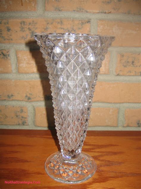22 Unique Old Green Glass Vase Decorative Vase Ideas