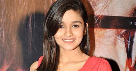 Top 10 Bollywood Actress In 2017 Damn Sexy