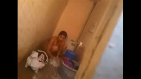 Bangalore Nude Madhu Aunty Washing Cloth Xxx Videos Porno Móviles