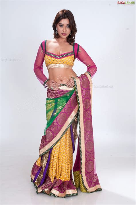 Dressing Below Navel Saree Payal Ghosh Navel