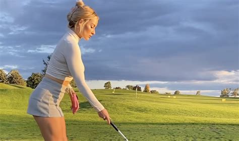 look golf world reacts to paige spiranac s racy new photo the spun