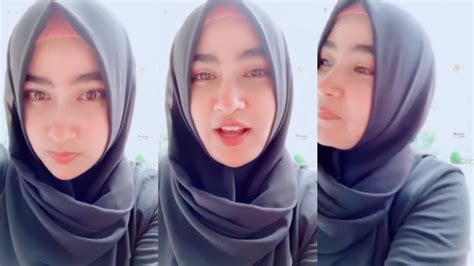 Gadis Hijab Cantik Live Di Luar Rumah Aja Youtube