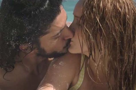 top 10 hottest kisses of 2013 bollywood liplocks filmy keeday