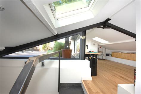 4 gli infissi ideali per i serramenti di tetto e mansarda. Des combles et une terrasse