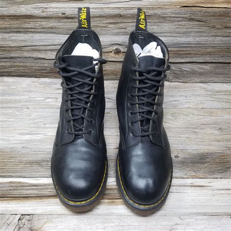 pin  dr martens boots