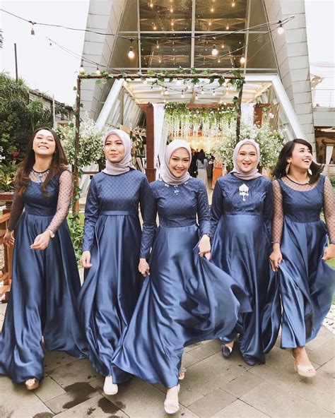 memilih seragam  bridesmaid  braidsmaid dresses hijab dress