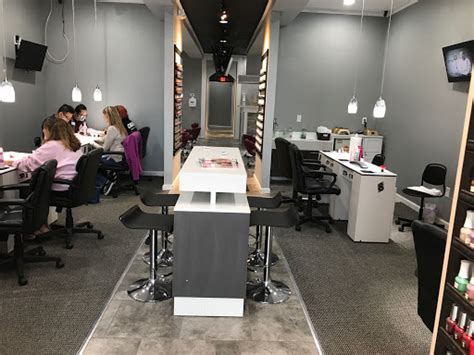 queen nail spa southside