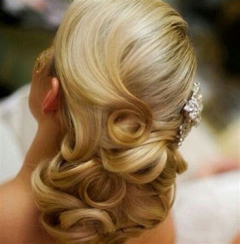 Pin Curls Hair Styles Wedding Hairstyles Loose Hairstyles