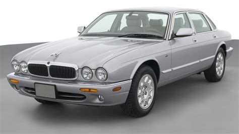 amazoncom  jaguar xj xj sport reviews images  specs vehicles