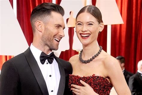 how did adam levine behati prinsloo meet fall in love