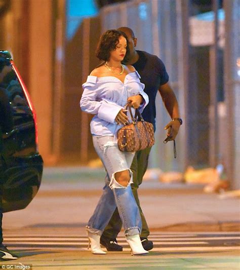is rihanna pregnant see the pictures that has got fans wildly