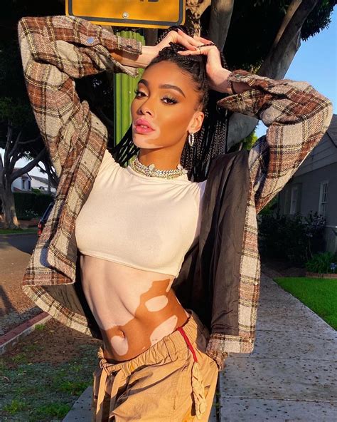 winnie harlow shows that the quarantine didn t affect her