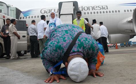 jemaah haji kloter  tiba  tanah air menara