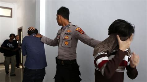 2 Men In Indonesia Sentenced To Caning For Having Gay Sex The New