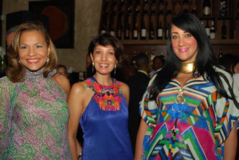 Sociales Y Turismo Dominicanamoda Beneficiará Con El Fashion For Help