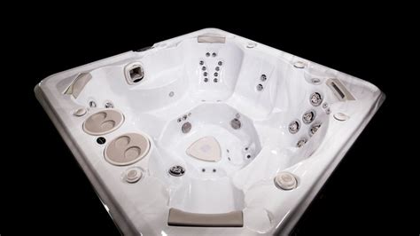7 Person Hot Tub Self Cleaning 720 Spa By Hydropool