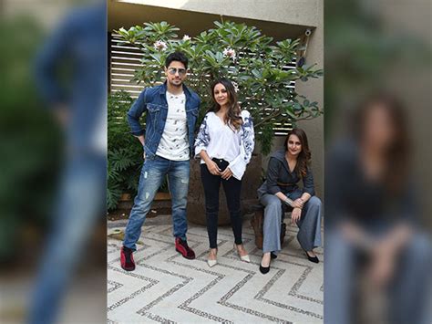 sonakshi being the diva while sidharth being the dapper visited gauri khan s store