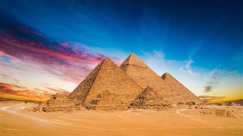 scientist    pyramids  egypt built