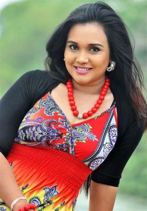 sri lankan actress profiles and pictures gayathri dias