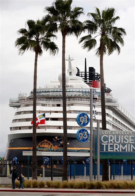 cruise ship killer fears after two hundred passengers have vanished