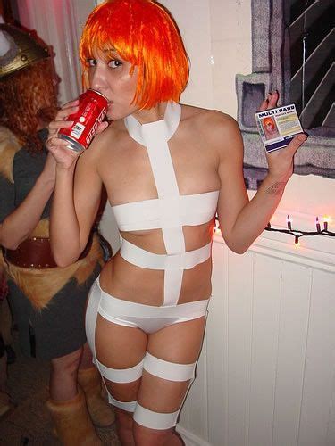 leeloo from the fifth element cosplay kerr