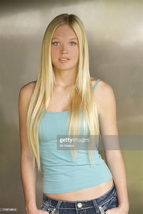 blonde teen model dinhavaidosa