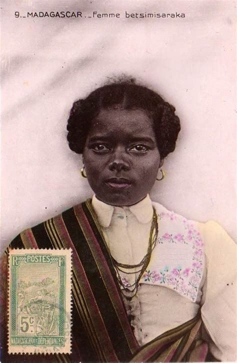 Africa Femme Betsimisaraka Madagascar Vintage Postcard Post