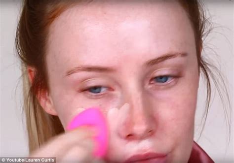 Youtuber Lauren Curtis Shares Five Minute Beauty Tutorial Daily Mail