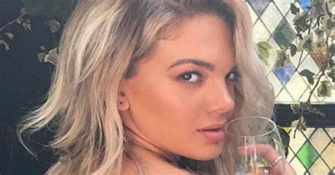 louisa johnson rear ly cranks up the sex appeal with sizzling bikini