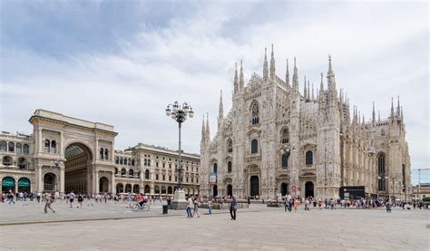 file milano duomo with milan cathedral and galleria vittorio emanuele