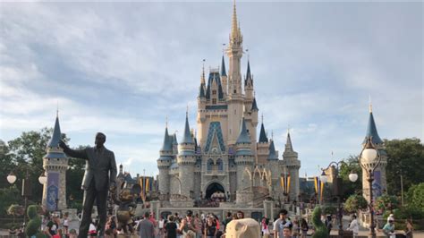 smoking  disney parks beginning wednesday