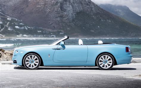 drive review  rolls royce dawn