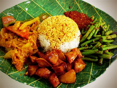 Nasi Padang Indonesia  By Percolate Galactic Find Share On Giphy