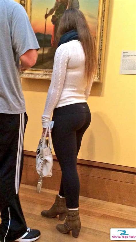 creep shots of a tight ass in yoga pants appreciating art at a museum hot girls in yoga pants