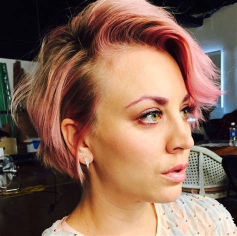 kaley cuoco sweeting takes colorful pink hair to an entirely new level