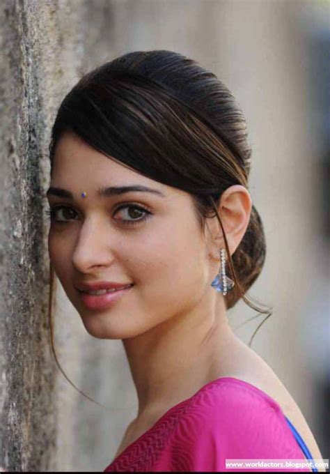 cute actress tamanna in latest tamil movie thuppakki mind