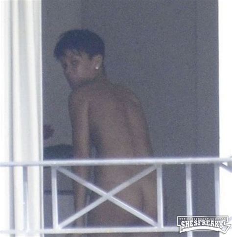 Rihanna Nude Photos Leaked Shesfreaky