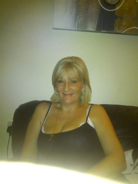 luvbunny45 47 from wakefield is a local granny looking for casual sex