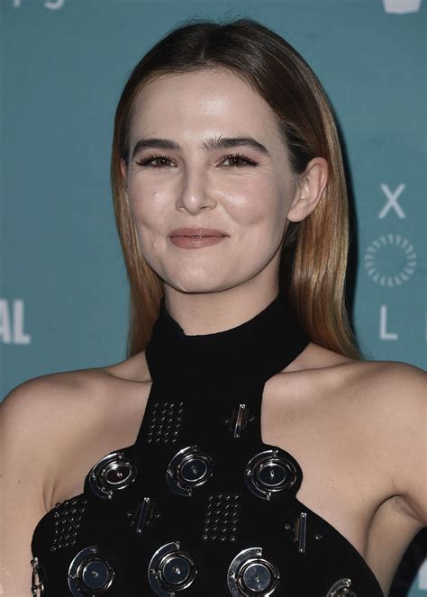 zoey deutch at celebrity tribute at lincoln theater in