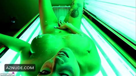 Nikki Sims Nude In A Tanning Bed Aznude