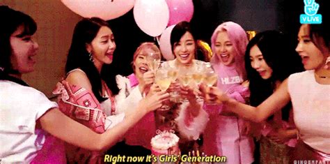 hey girls i just noticed snsd reached another milestone