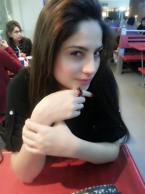 high quality bollywood celebrity pictures gorgeous pakistani actress neelam muneer super hot