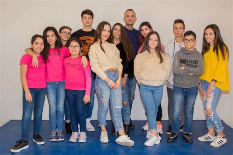 Facebook gives people the power to share and makes. Approda per la prima volta a Cagliari, domenica 5 gennaio 2020, Student