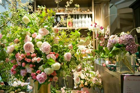 flower shops  paris   hidden secrets