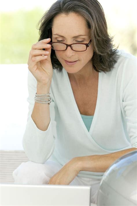 stylish eyeglass frames for women over 50 for a smart new look